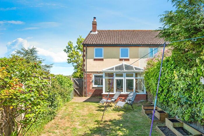 3 Bedroom Semi-Detached House For Sale In Meadow Court, Potter Heigham, Great Yarmouth, NR29