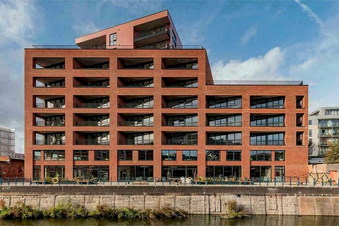2 Bedroom Apartment For Sale In Yeo Street, Bow, London, E3