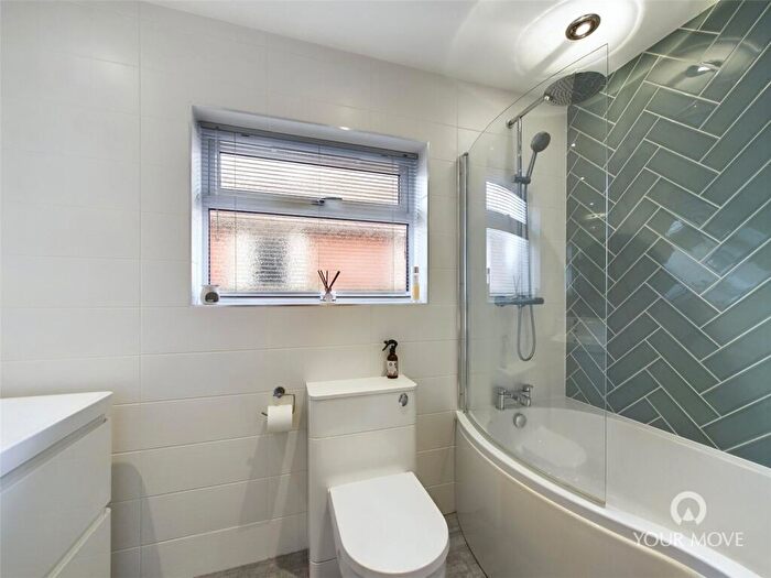 3 Bedroom Bungalow For Sale In Gunton Drive, Lowestoft, Suffolk, NR32