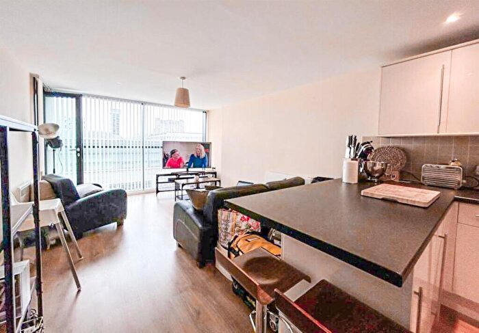 2 Bedroom Apartment To Rent In Hamilton House, Pall Mall, L3