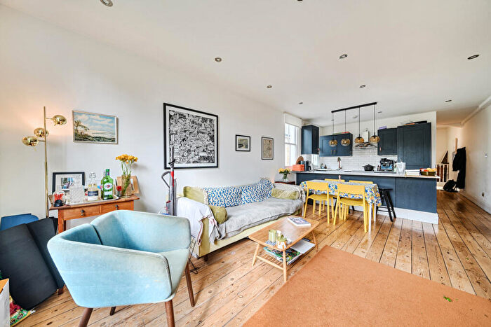 2 Bedroom Apartment For Sale In Tintagel Crescent, London, SE22