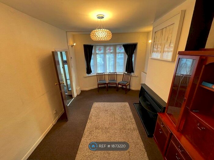 5 Bedroom Terraced House To Rent In Avenons Road, London, E13