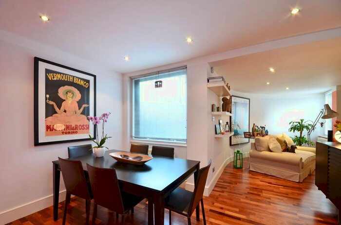 2 Bedroom Flat To Rent In Cromwell Road, Earls Court, London, SW5