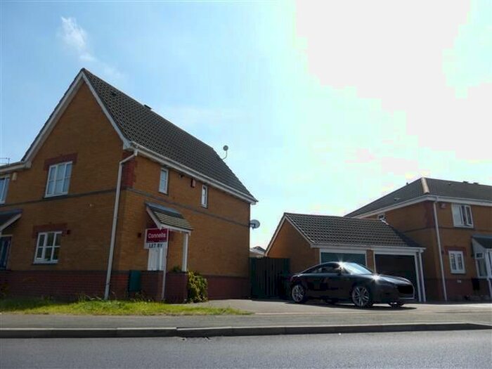 3 Bedroom Property To Rent In St. Helens Avenue, Tipton, DY4