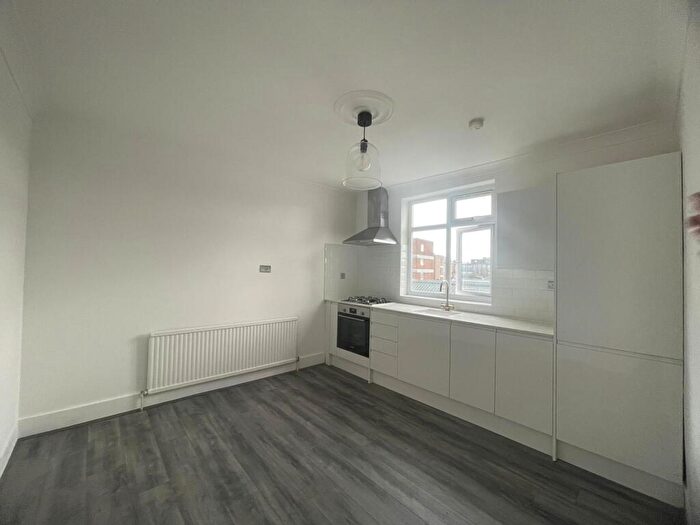 2 Bedroom Apartment To Rent In Fairmead Road, Upper Holloway, London, N19