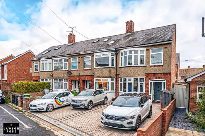 3 Bedroom End Of Terrace House For Sale In Church View, Southsea, PO4