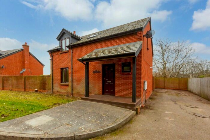 2 Bedroom Detached House To Rent In Anthony Lane, Swanley, BR8