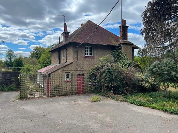 4 Bedroom Detached House For Sale In London Road, Chalfont St. Giles, Buckinghamshire, HP8