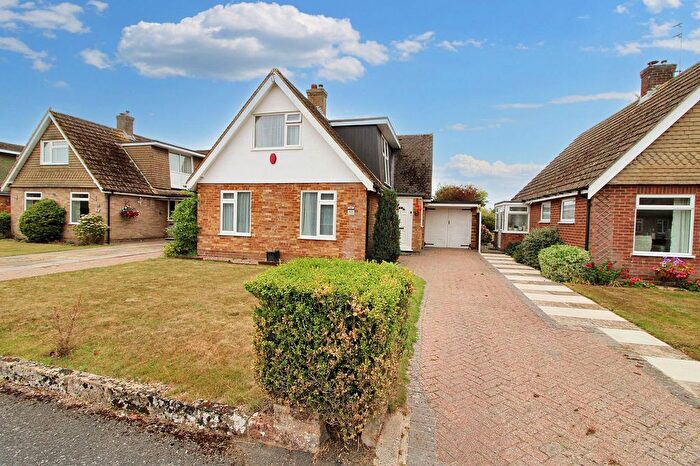 3 Bedroom Detached House For Sale In Orchard Park, Holmer Green, HP15