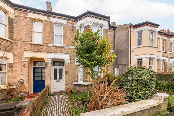 4 Bedroom Property For Sale In St. Julians Farm Road, London, SE27