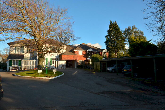 1 Bedroom Apartment To Rent In Pyrford Gardens, Lymington, SO41