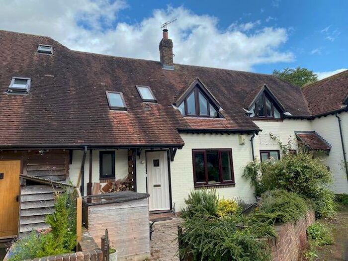 2 Bedroom Cottage To Rent In Warnford, Southampton, SO32