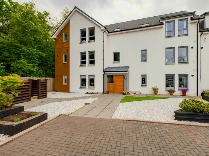 2 Bedroom Apartment For Sale In Merchants Grove, Lanark, ML11