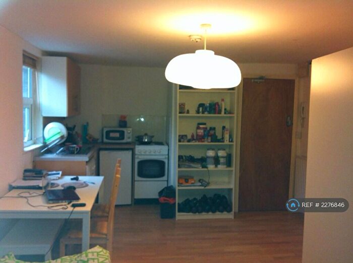 Studio To Rent In Thornlaw Road, London, SE27