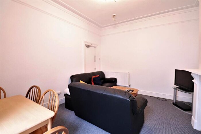 1 Bedroom Terraced House To Rent In Bedroom, First Floor Front Left, Birmingham, B16