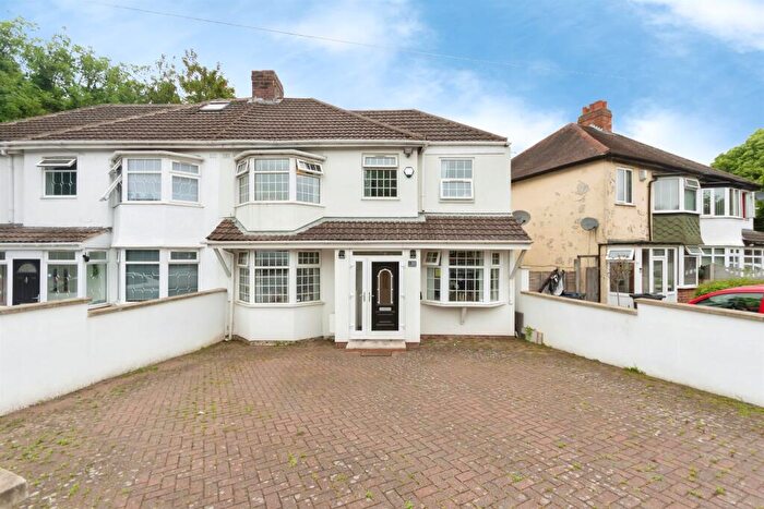 5 Bedroom Semi Detached House For Sale In Cole Bank Road, Hall Green, Birmingham, B28