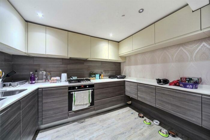 1 Bedroom Apartment To Rent In Gipsy Hill, London, SE19