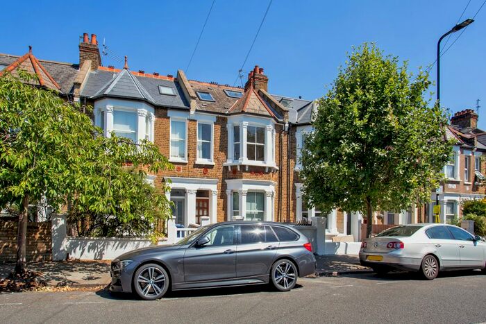 2 Bedroom Flat To Rent In Kingswood Road, Chiswick, W4