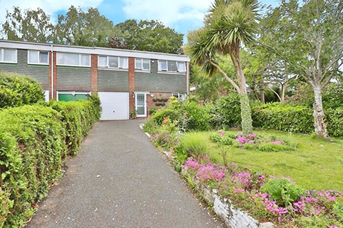 4 Bedroom End Of Terrace House For Sale In Northmere Drive, Poole, Dorset, BH12