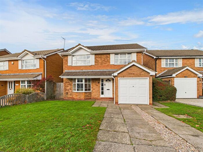 4 Bedroom Detached House For Sale In St. Andrews Crescent, Stratford-Upon-Avon, CV37