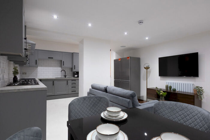 7 Bedroom Terraced House To Rent In Elk House, High Street, Lincoln, Lincolnshire, LN5