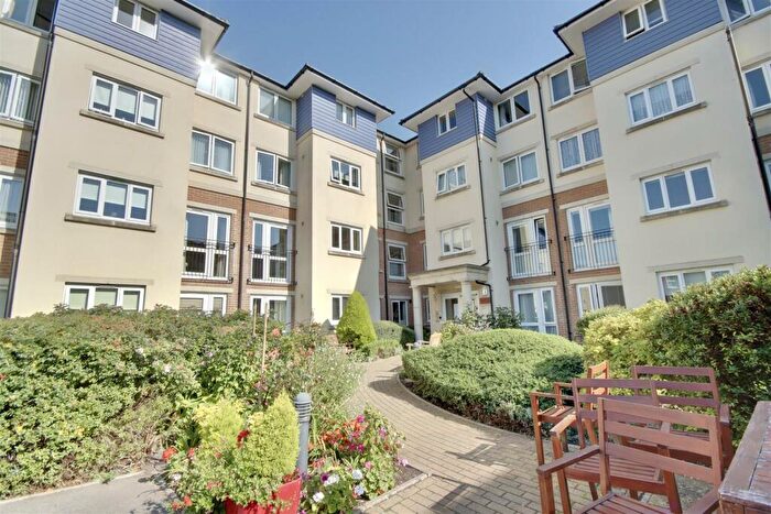 2 Bedroom Retirement Property For Sale In Alverstone Road, Southsea, PO4