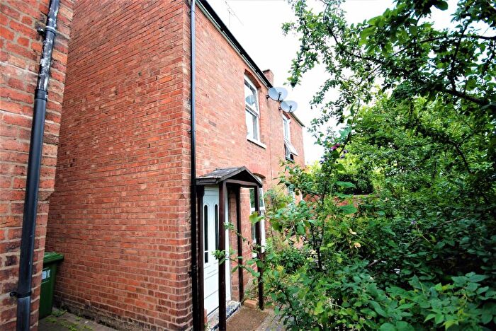 2 Bedroom Semi-Detached House To Rent In Leam Terrace, Leamington Spa, CV31