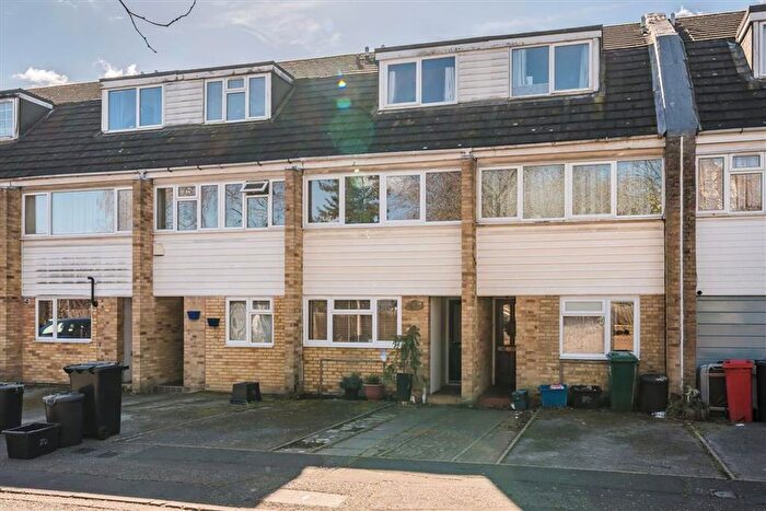 3 Bedroom Property To Rent In North Place, Middlesex, TW11