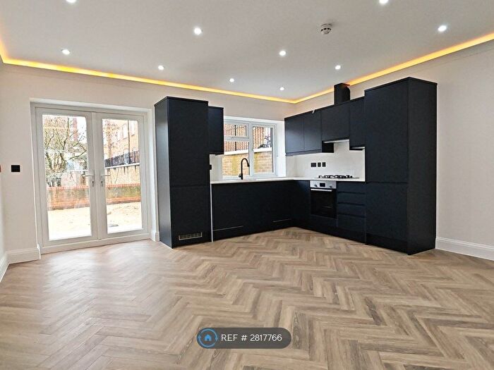 2 Bedroom Flat To Rent In Church Road, London, W3