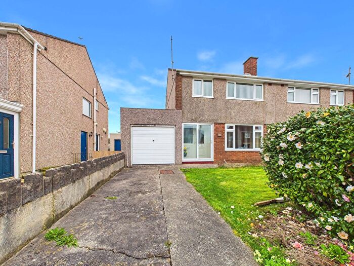 3 Bedroom Semi Detached House For Sale In Greenhall Park, Johnston, SA62