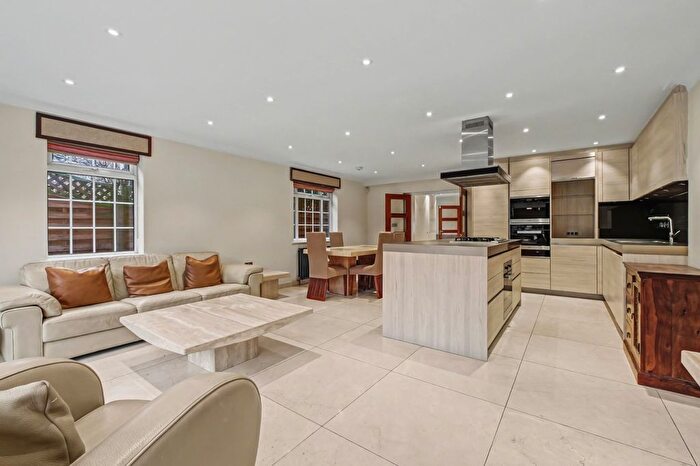 5 Bedroom Semi Detached House To Rent In The Marlowes, St Johns Wood, London, NW8