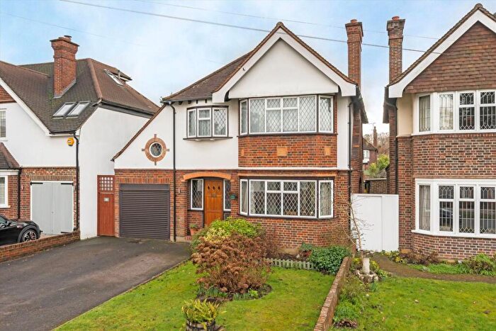 4 Bedroom Detached House For Sale In Avondale Avenue, Esher, KT10