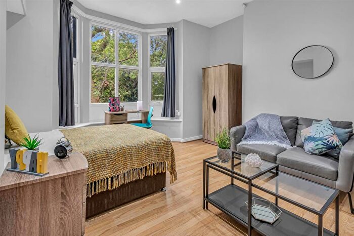 1 Bedroom Property To Rent In Burley Road, Burley, Leeds, LS4