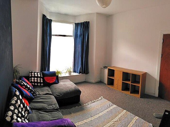 4 Bedroom House To Rent In Rhyddings Terrace, Brynmill, Swansea, SA2