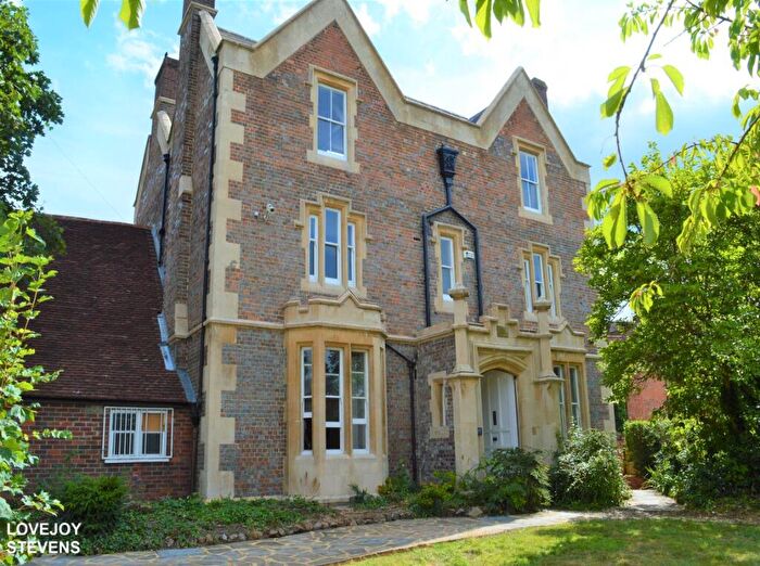 1 Bedroom Flat To Rent In Newtown Road, Newbury, RG14