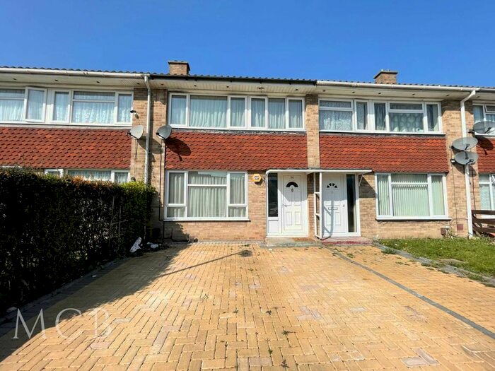 3 Bedroom Property To Rent In Cranford Drive, Hayes, UB3