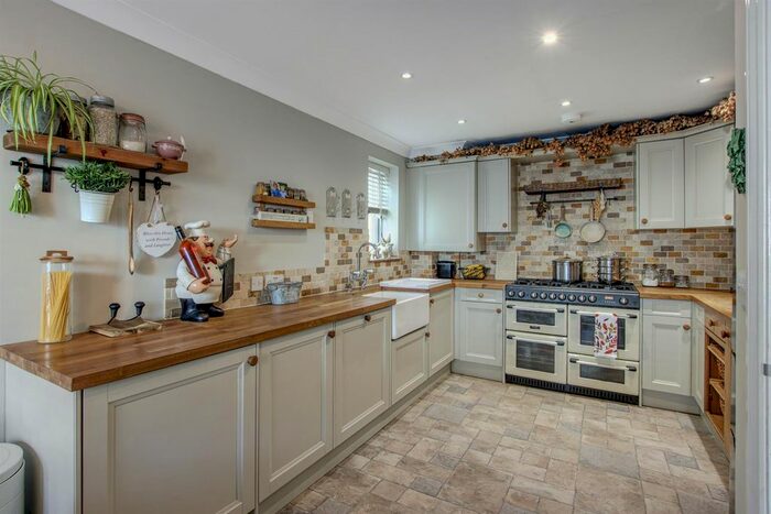 4 Bedroom Detached House For Sale In The Freehold, East Peckham, Tonbridge, TN12