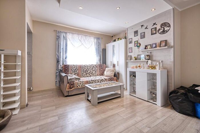 3 Bedroom Semi Detached House For Sale In Coleman Crescent, Ramsgate, CT12