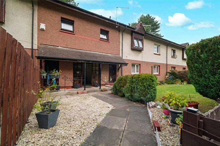 2 Bedroom House For Sale In Lyoncross Road, Glasgow, Lanarkshire, G53