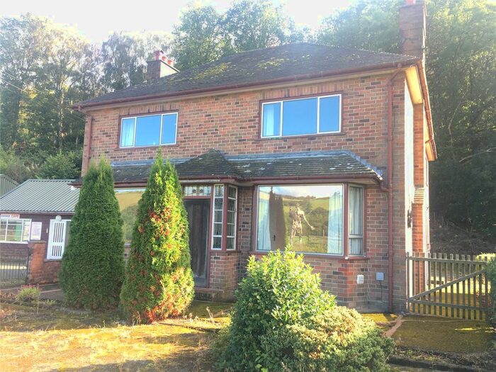 4 Bedroom Detached House To Rent In Dolwen, Llanidloes, Powys, SY18