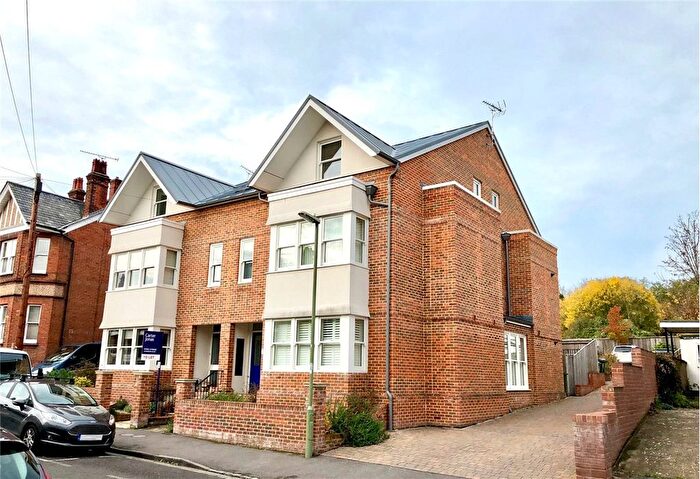 2 Bedroom Flat To Rent In Hatherley Road, Winchester, Hampshire, SO22