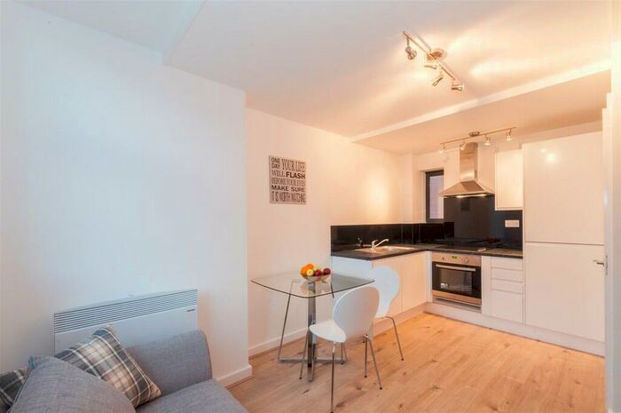 1 Bedroom Apartment To Rent In The Chandlers, Leeds City Centre, LS2