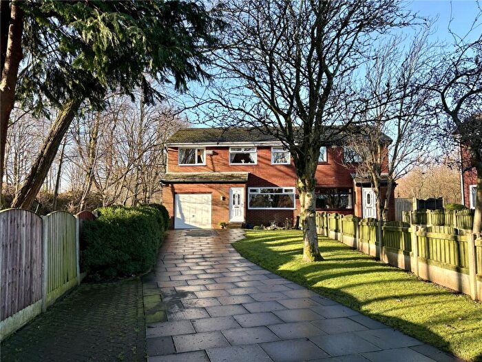 4 Bedroom Semi Detached House For Sale In Medlock Way, Lees, Oldham, OL4