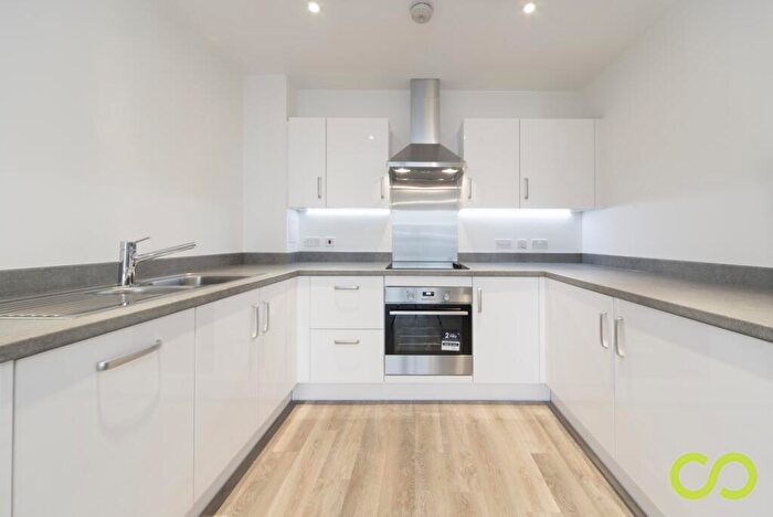 1 Bedroom Flat To Rent In Tavernelle House, High Street, Sutton, SM1