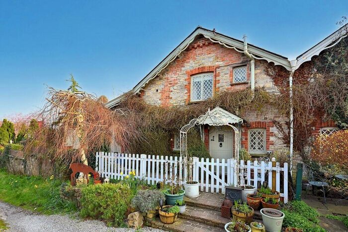 4 Bedroom End Of Terrace House For Sale In Church Cottages, Michaelston-Le-Pit, Dinas Powys, CF64