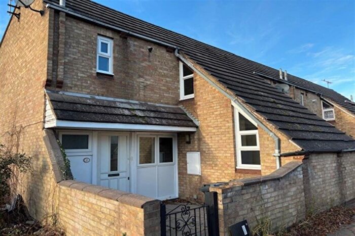 3 Bedroom End Of Terrace House To Rent In Travers Way, Basildon, SS13