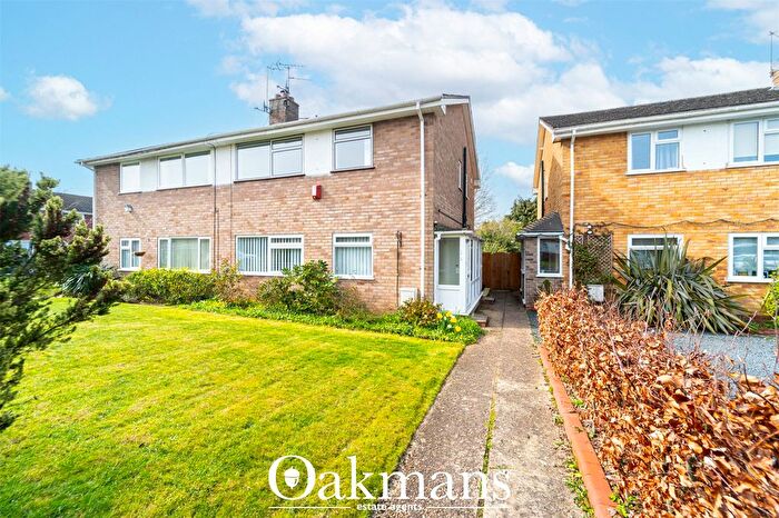 2 Bedroom Flat For Sale In Mockley Wood Road, Knowle, Solihull, West Midlands, B93
