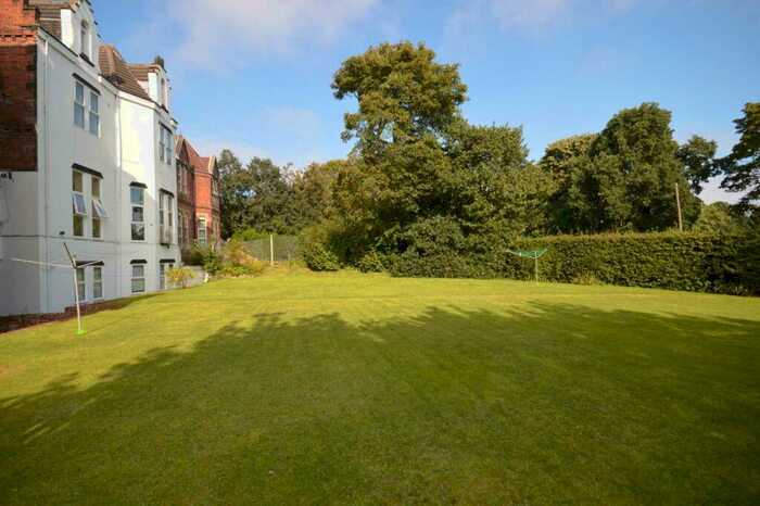 2 Bedroom Apartment To Rent In Park Road West, Claughton, CH43