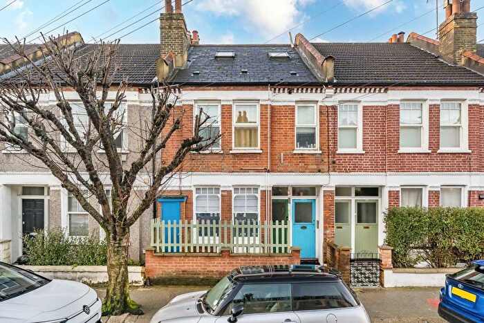 1 Bedroom Flat For Sale In Coverton Road, Tooting, SW17