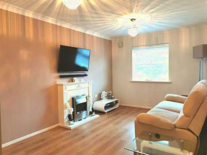 1 Bedroom Flat To Rent In Staines Road West, Sunbury-On-Thames, TW16